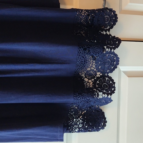 Lace Floral Navy 1X top by Melissa Paige - Picture 5 of 6